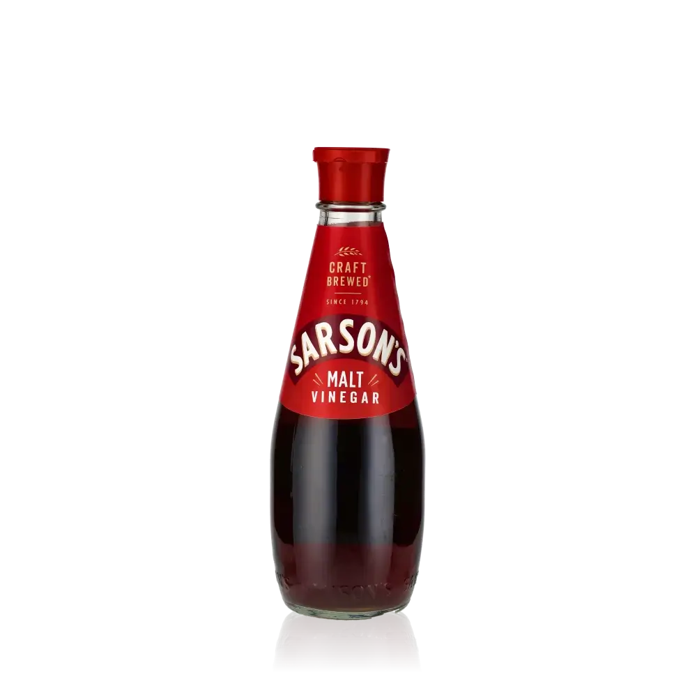 Sarson's Malzessigflasche auf schwarzem Hintergrund.