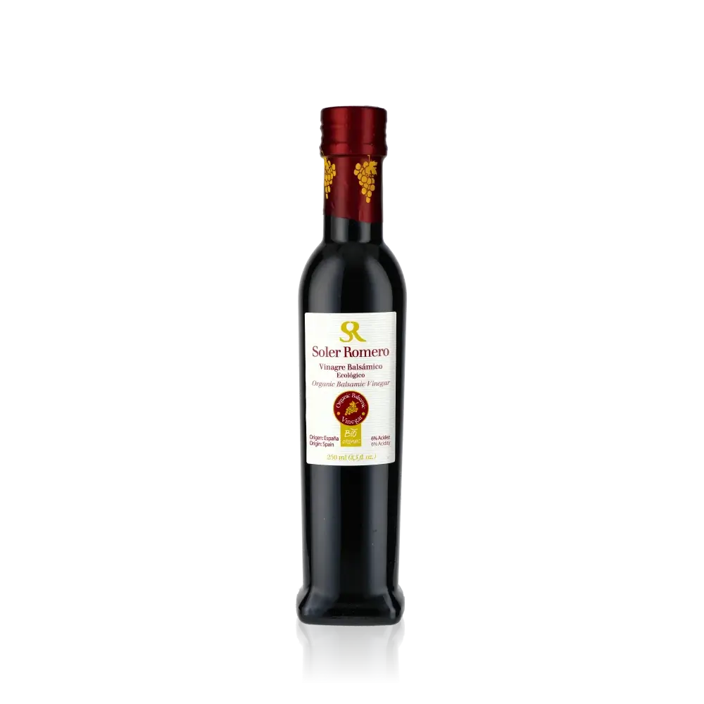 Soler Romero Balsamessig Flasche mit rotem Etikett und Kappe.