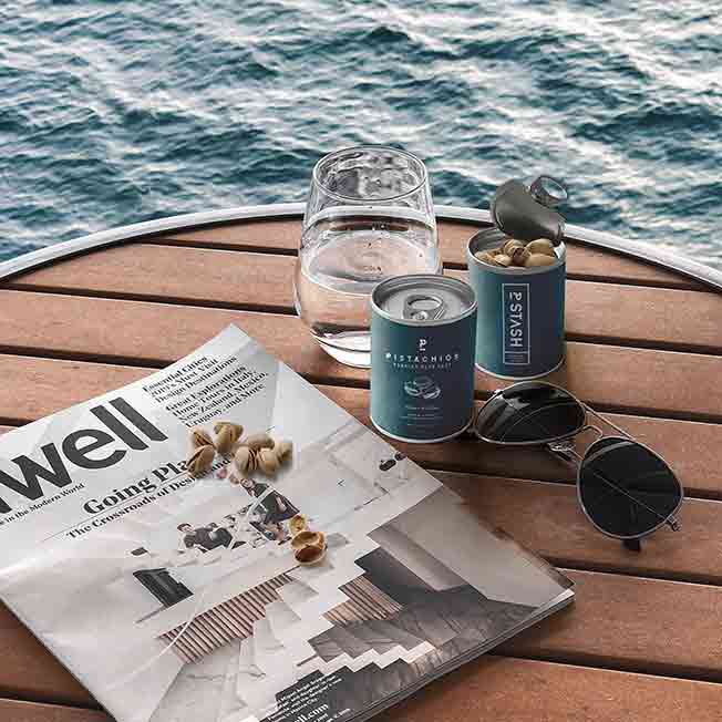Pistazien, Zeitschrift, Sonnenbrille, Wasser, Meer.