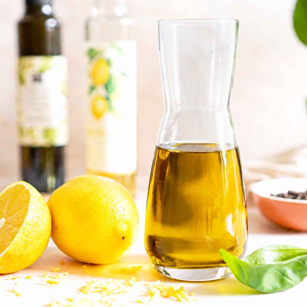 Basilikumöl-Zitronenbalsamico-Dressing