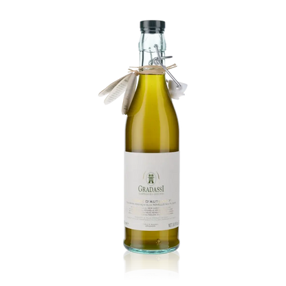 Gradassi Olivenöl Flasche mit Etikett und Verschluss.