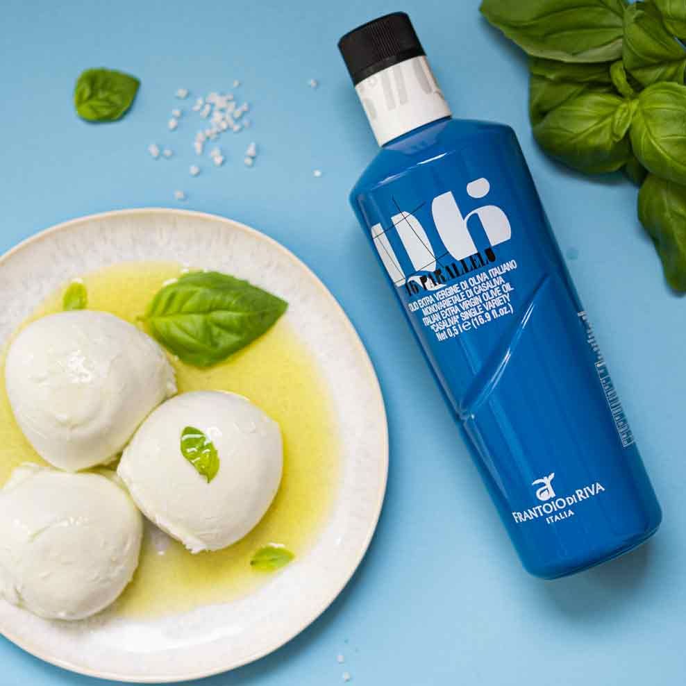 Agraria Riva del Garda Blue Label Casaliva mit Mozzarella natives Olivenöl extra