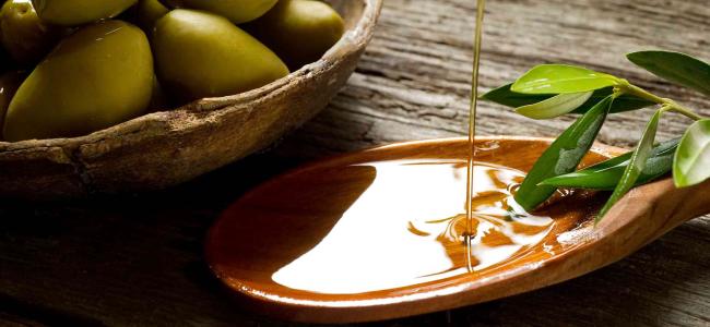 Ölsäure und Olivenöl: Ein Geschenk für unser Herz
